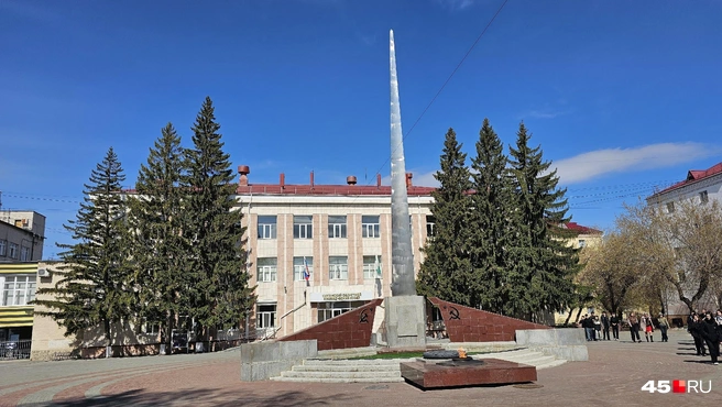 Первым в сквере появится десятиметровый стальной штык | Источник: Дарья Никитченко / 45.RU
