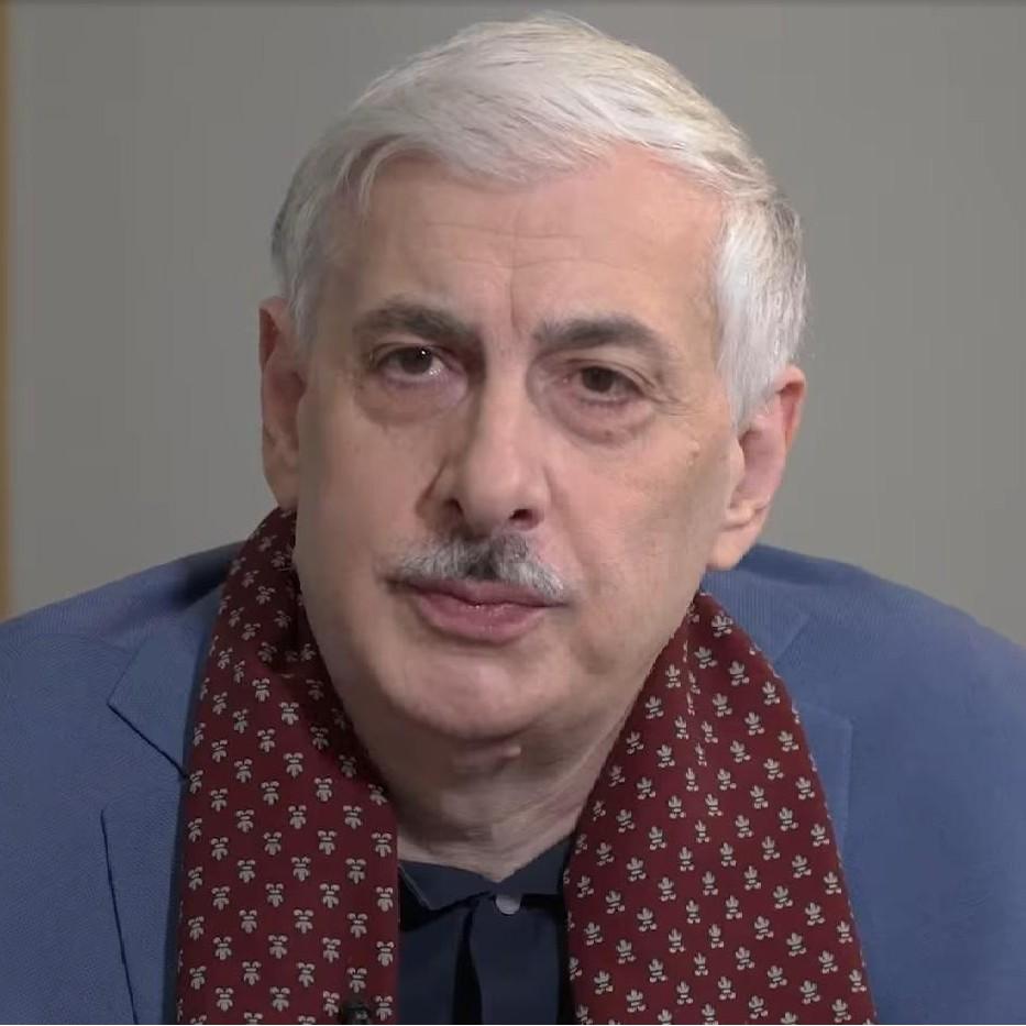 <p>Александр Снегуров</p>