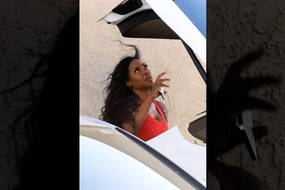 Арендодатель салона Кении Мур требует выселения за долги