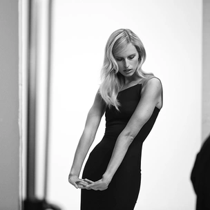 Эксклюзив: бэкстейдж со съемок Каролины Курковой для Roland Mouret for Banana Republic