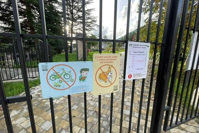 Сквер «Горный» в Красной Поляне закрыт для жителей