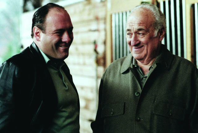Джерри Адлер (справа) | Источник: кадр из сериала The Sopranos, 1999–2007 годы