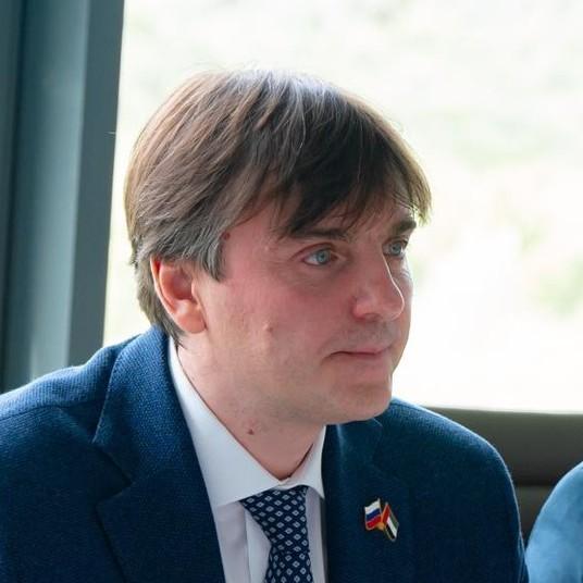 <p>Сергей Кравцов</p>
