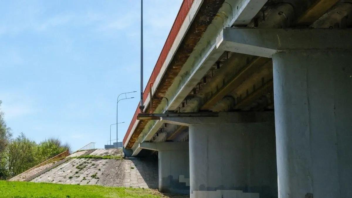 «Между Уфой и Вязовкой будет вертолёт летать»: уфимцы — о грядущих пробках из-за ремонта моста