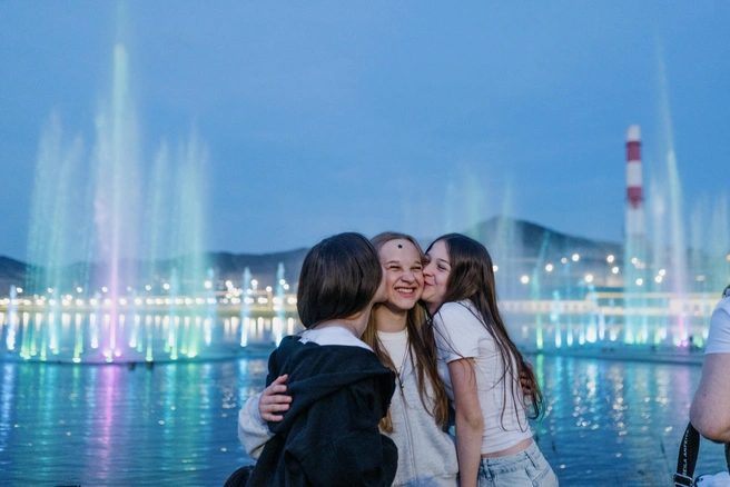 Светомузыкальная программа будет повторяться ежедневно до осени | Источник: Егор Ивлев