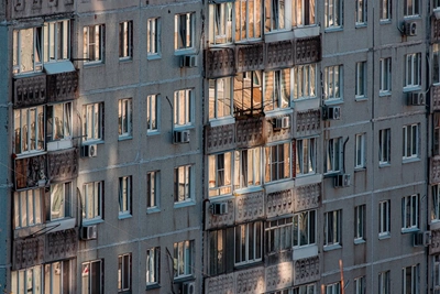 Владикавказ дорожает, Южно-Сахалинск стоит: рынок недвижимости в регионах