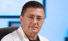 Мясников объяснил, зачем прививаться, если уже есть антитела