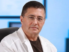 Мясников объяснил, зачем прививаться, если уже есть антитела
