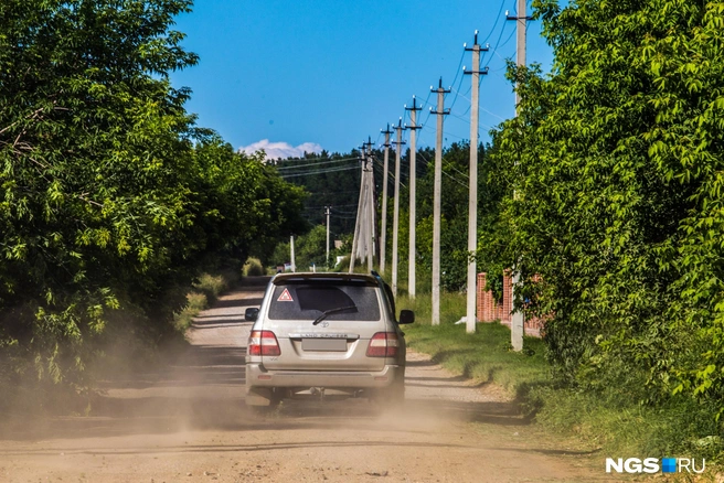 На Центральной улице в Абрашино даже днём превышают разрешённую скорость