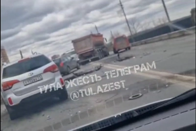 Водитель Газели пострадал в ДТП на Павшинском мосту в Туле