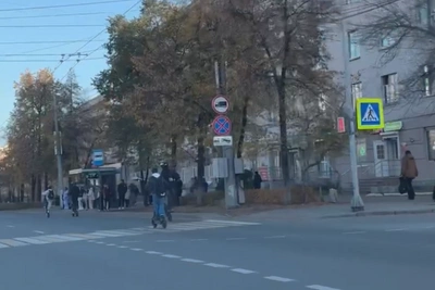 В Челябинске ищут подростков на самокатах