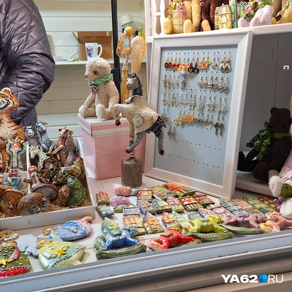 На бульваре продавали рязанские сувениры | Источник: Мария Борзева / YA62.RU