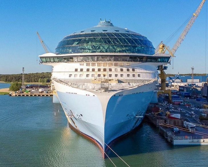 Титаник нового поколения готовится к первому плаванию