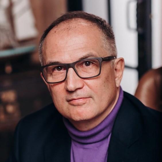 <p>Константин Калачев</p>