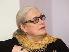 Лидия Федосеева-Шукшина требует миллион рублей от сына Бари Алибасова