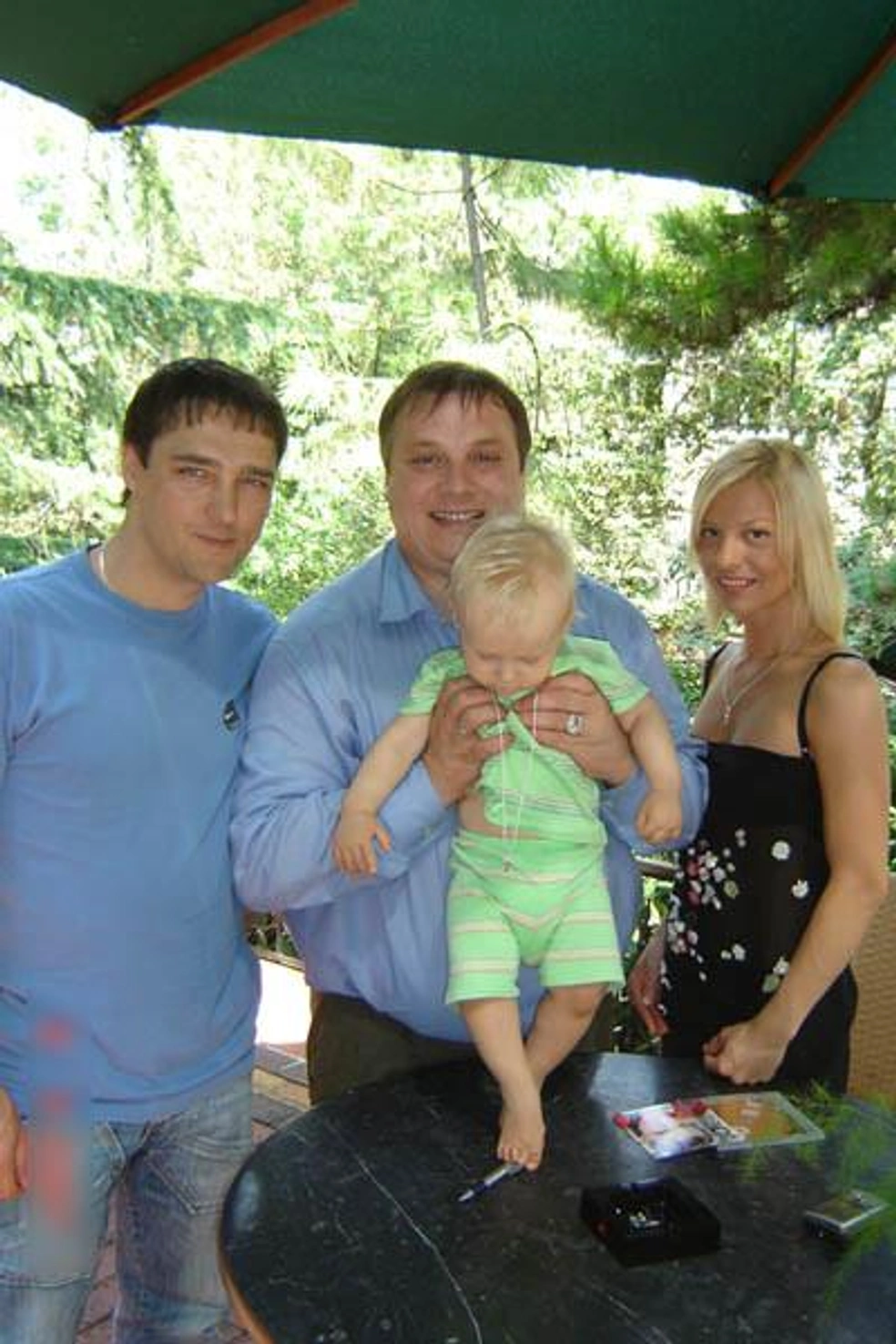 Жена и дети юры шатунова. Семья Юры Шатунова. Юра Шатунов семья.