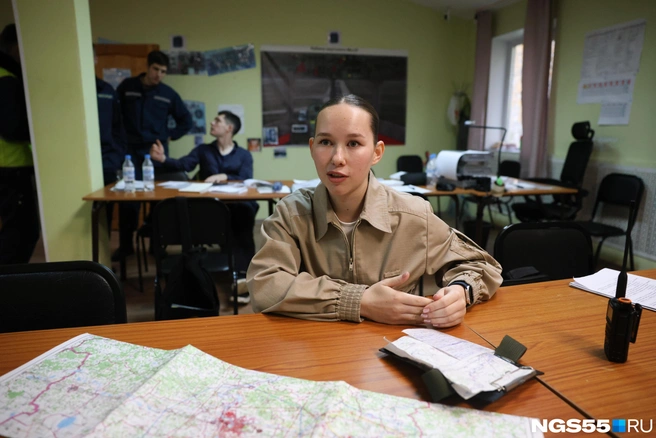 Алина не умеет водить машину, но с легкостью может управлять вертолетом | Источник: Евгений Софийчук / NGS55.RU