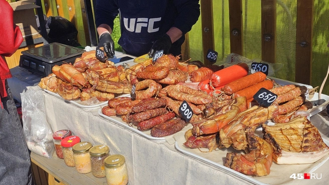 Продукция мясного производства | Источник: Дарья Никитченко / 45.RU
