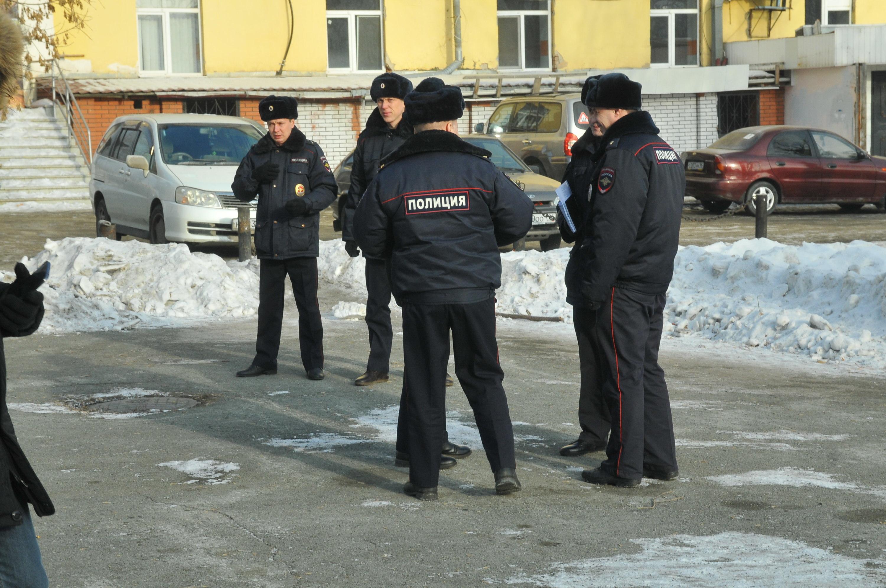 Сначала стрелял по прохожим, потом — по полиции: подробности инцидента в  новосибирском поселке Октябрьский - 28 марта 2023 - НГС.ру