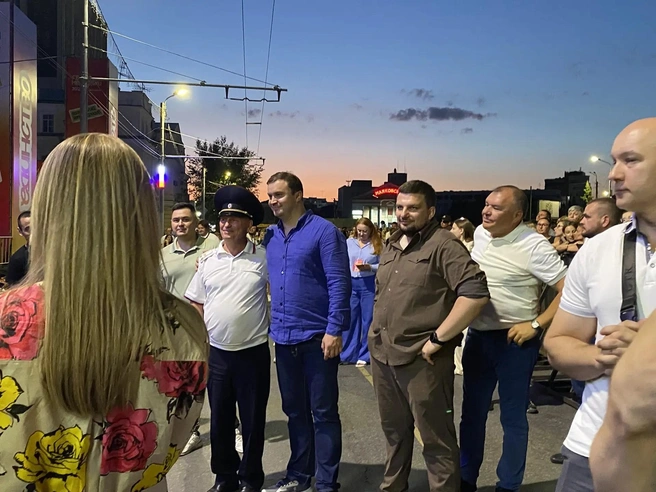 В компании с Хоценко оказался зампред регионального правительства Колесник | Источник: Кристина Савиных / NGS55.RU