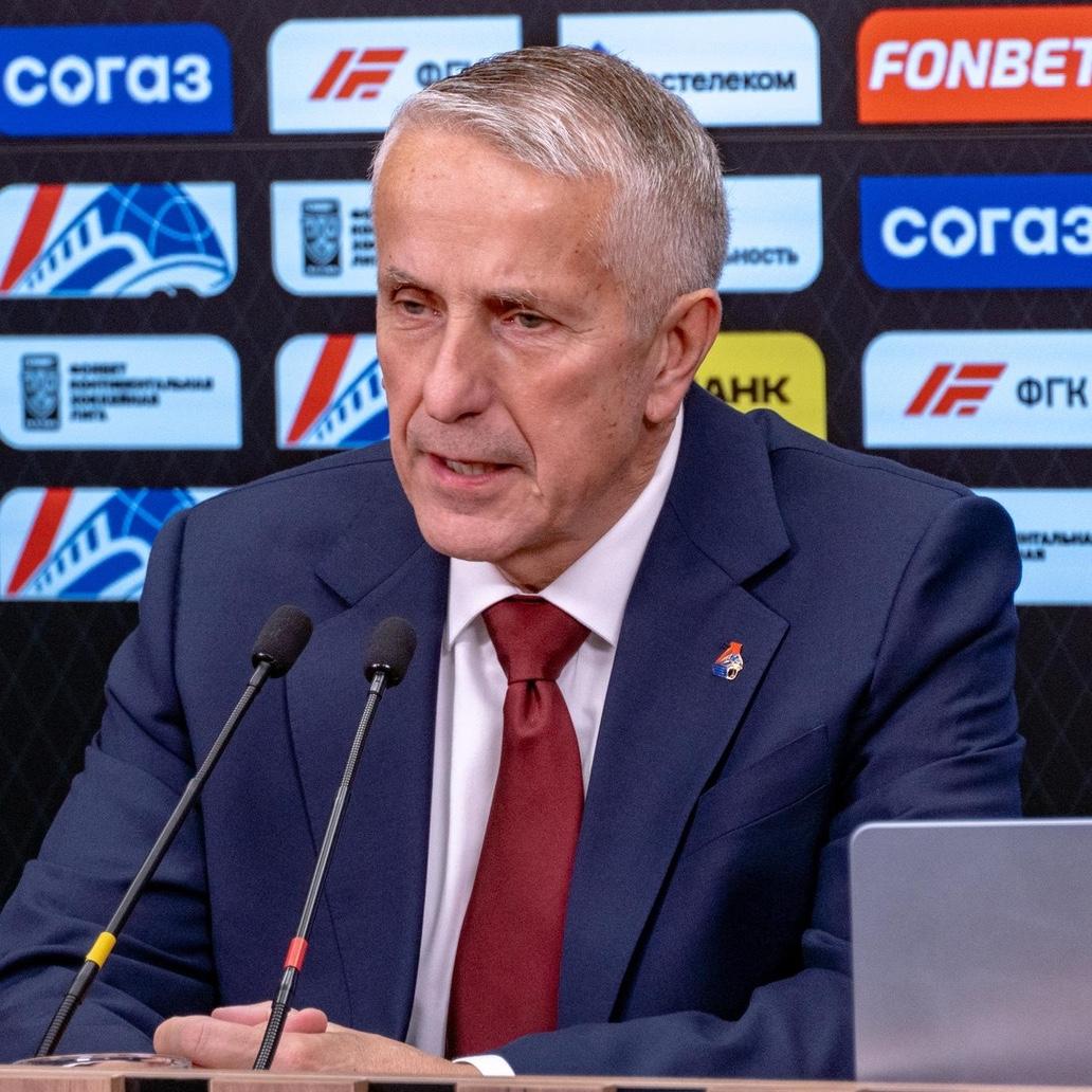 <p>Боб Хартли</p>