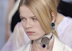 Супер восемь: бижутерия Dior