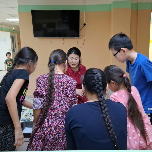 Обычно дети лежат самостоятельно, только в тяжелых случаях требуется присутствие родителя | Источник: Елизавета Сивцева / личный архив