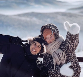 Кстати, вне хоккейной жизни Максим, судя по социальным сетям, нередко бывает на горнолыжных курортах | Источник: maks_kazakov / Instagram (принадлежит Meta, признанной экстремистской и запрещенной в РФ)