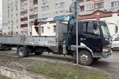 В Тюмени младенца в пакете оставили в кузове манипулятора