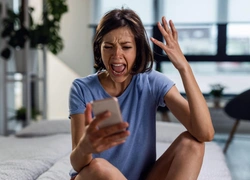 Слово 2025 года — «приманка для ярости». В шорт-лист также вошли «аура-фарминг» и «биохакинг»