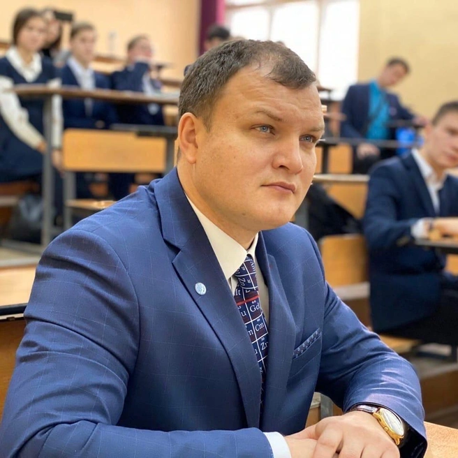 Декан химического факультета ИГУ Алексей Вильмс рассказал, насколько сейчас востребованы выпускники и можно ли им заработать на жизнь | Источник: «Химический факультет ИГУ | ПОС» / vk.com
