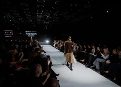 Покупатель начал считать деньги и стал осознанным: РБК подвел итоги большого исследования о моде в России