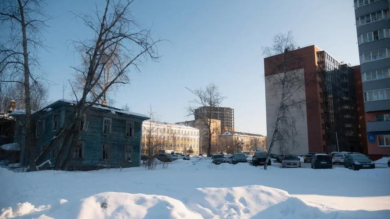 Вы это замечали? Фотограф заглянул во дворы новостроек в Архангельске