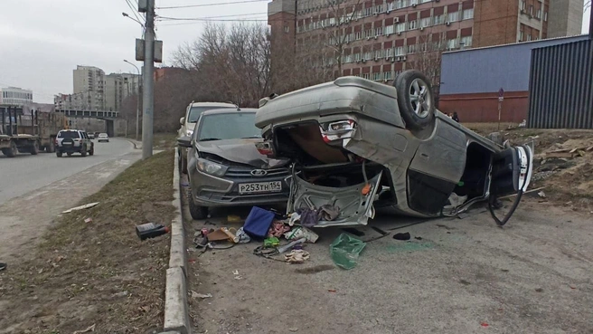 Авария произошла у автозаправки на улице Свердлова, 18 | Источник: ГАИ по Новосибирску