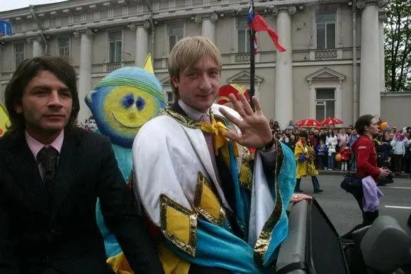 Королем карнавала в 2006 году стал Евгений Плющенко | Источник: Валентина Илюшина / «Фонтанка.ру»