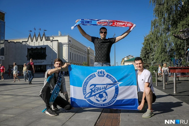 Практически все места на стадионе раскуплены&nbsp;— остались только билеты в VIP-сектор за 25 тысяч рублей | Источник: Наталья Бурухина / NN.RU
