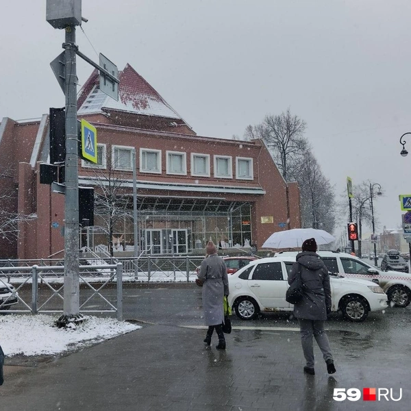 Пермяки сегодня оделись потеплее | Источник: Ольга Якунчева / 59.RU 
