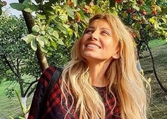 Ирина Нельсон публично оголила грудь