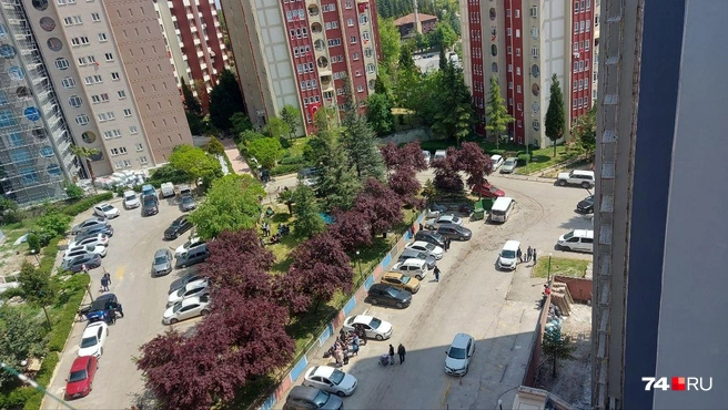 При первых толчках люди повыскакивали на улицы | Источник: Анна Голубницкая