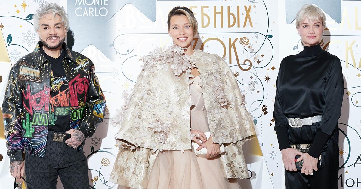Хоркина в атласном макси и Киркоров в Louis Vuitton померкли на фоне Тодоренко в королевском платье на &laquo;Балу волшебных сказок&raquo;