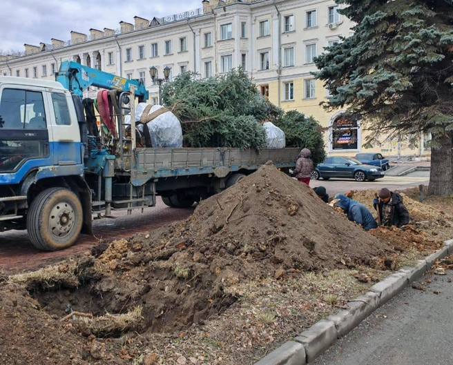 На ЧМЗ тоже посадили крупномеры | Источник: kdhchel / t.me