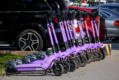 Курганцы покупают личные самокаты, ГАИ фиксирует аварии