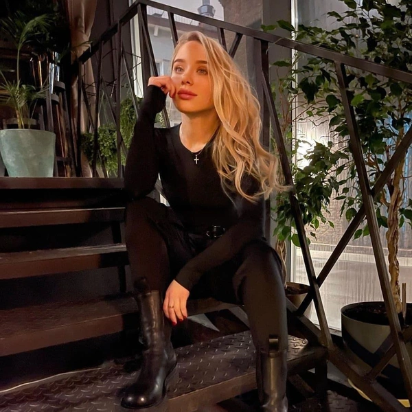 Источник: krissemenkova / Instagram (экстремистская организация, деятельность запрещена на территории РФ)