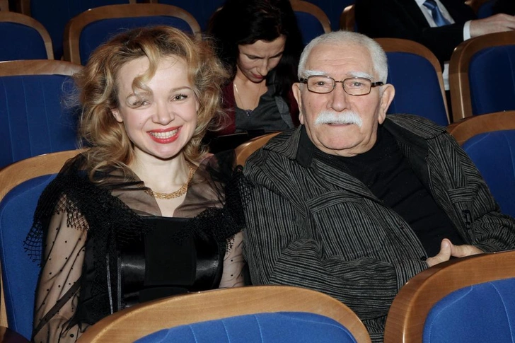 Виталина Цымбалюк-Романовская и Армен Джигарханян | www.starhit.ru