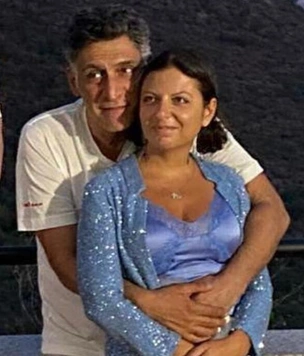 «Я не могу без тебя жить»: Маргарита Симоньян рыдает на 9 дней со смерти Кеосаяна