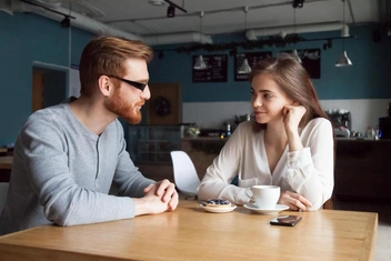 10 фраз, которые спасут вас от неловкой тишины на первом свидании