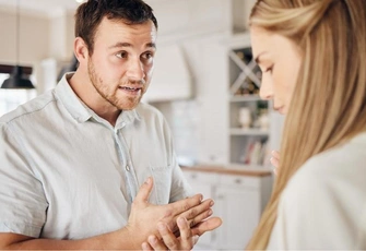 «Зачем мужчина то ругается со мной, то приезжает с цветами и признаниями, то внезапно исчезает?»