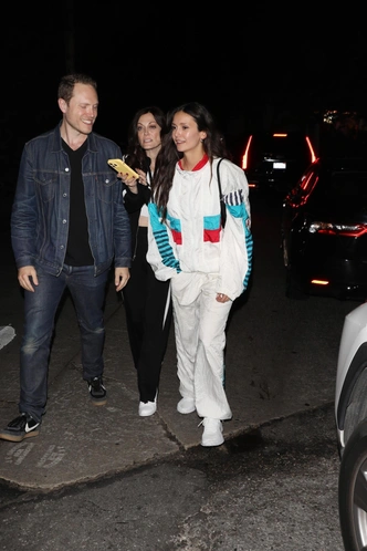 Нина Добрев