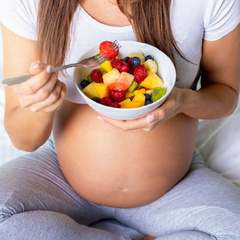 Почему беременная быстро набирает вес — разбираем рацион и пищевые привычки