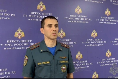 Спасатели МЧС устраняют последствия паводка в Дагестане